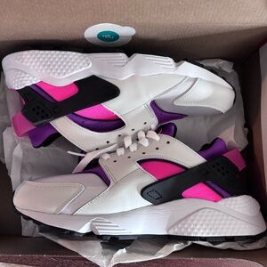 Nike Women's Air Hurache White, Pink, Black and Purple Sneakers 9.5 new in box